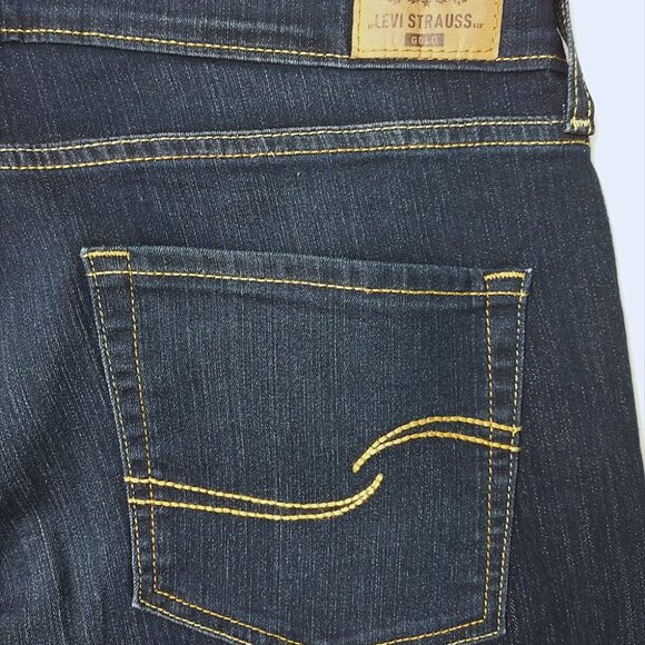 Signature Levi Strauss Gold Women's Mid-Rise Bootcut Jeans Size 14S 32/30 Short - Picture 4 of 8